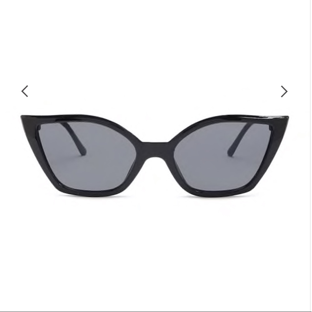 Cat eye sunnies